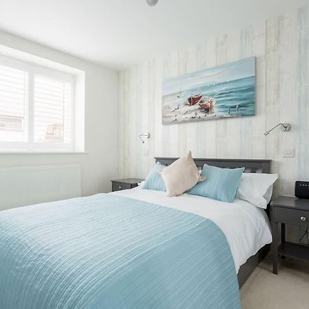 Stunning 2 Bed Apartment, Fabulous Sea View & 2 Minutes To Beach With Parking Bournemouth Dış mekan fotoğraf