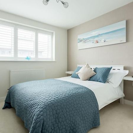 Stunning 2 Bed Apartment, Fabulous Sea View & 2 Minutes To Beach With Parking Bournemouth Dış mekan fotoğraf