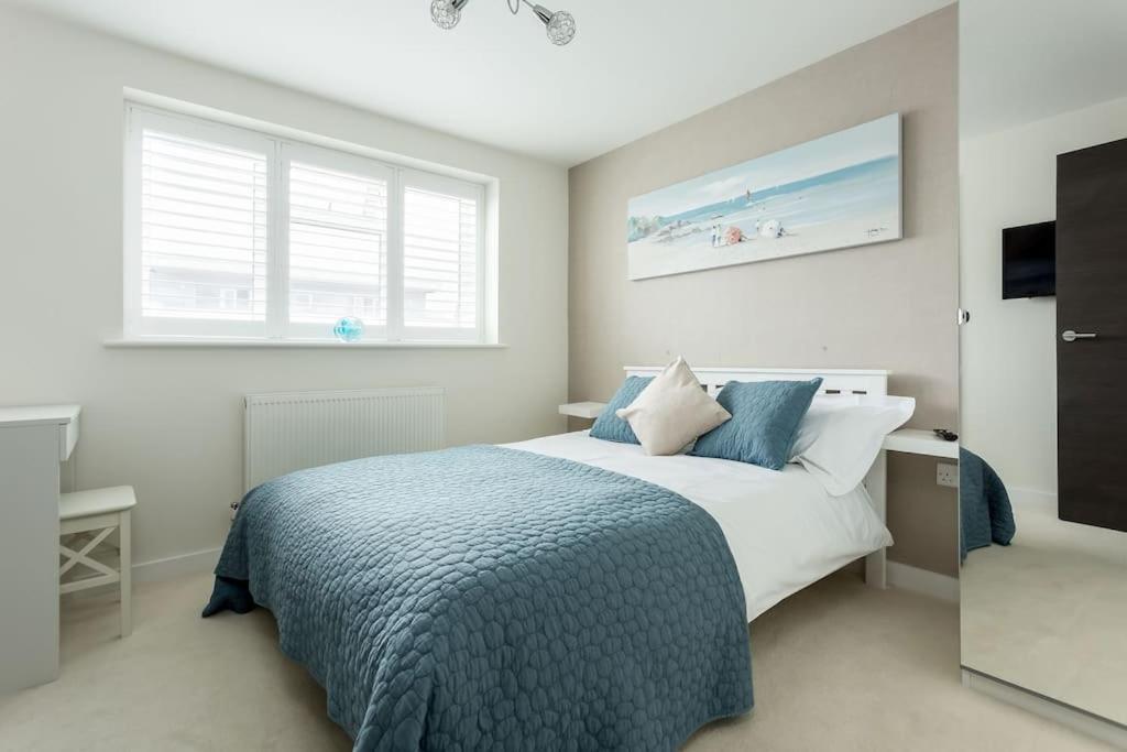 Stunning 2 Bed Apartment, Fabulous Sea View & 2 Minutes To Beach With Parking Bournemouth Dış mekan fotoğraf